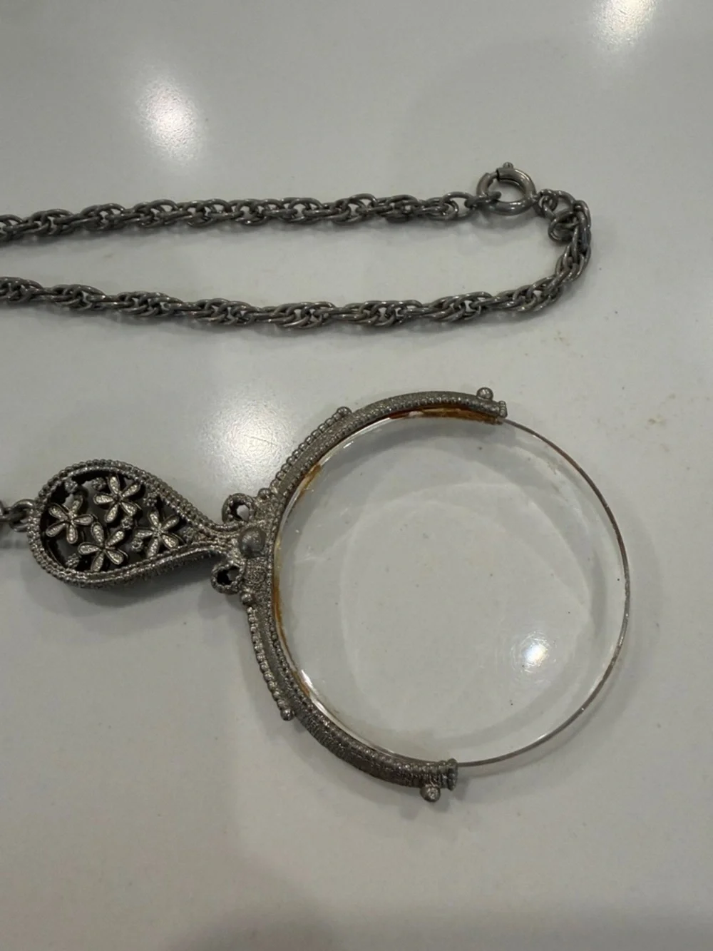 Source Unknown Silver-Tone Filigree Pendant Magnifier Necklace - Picture 2 of 4